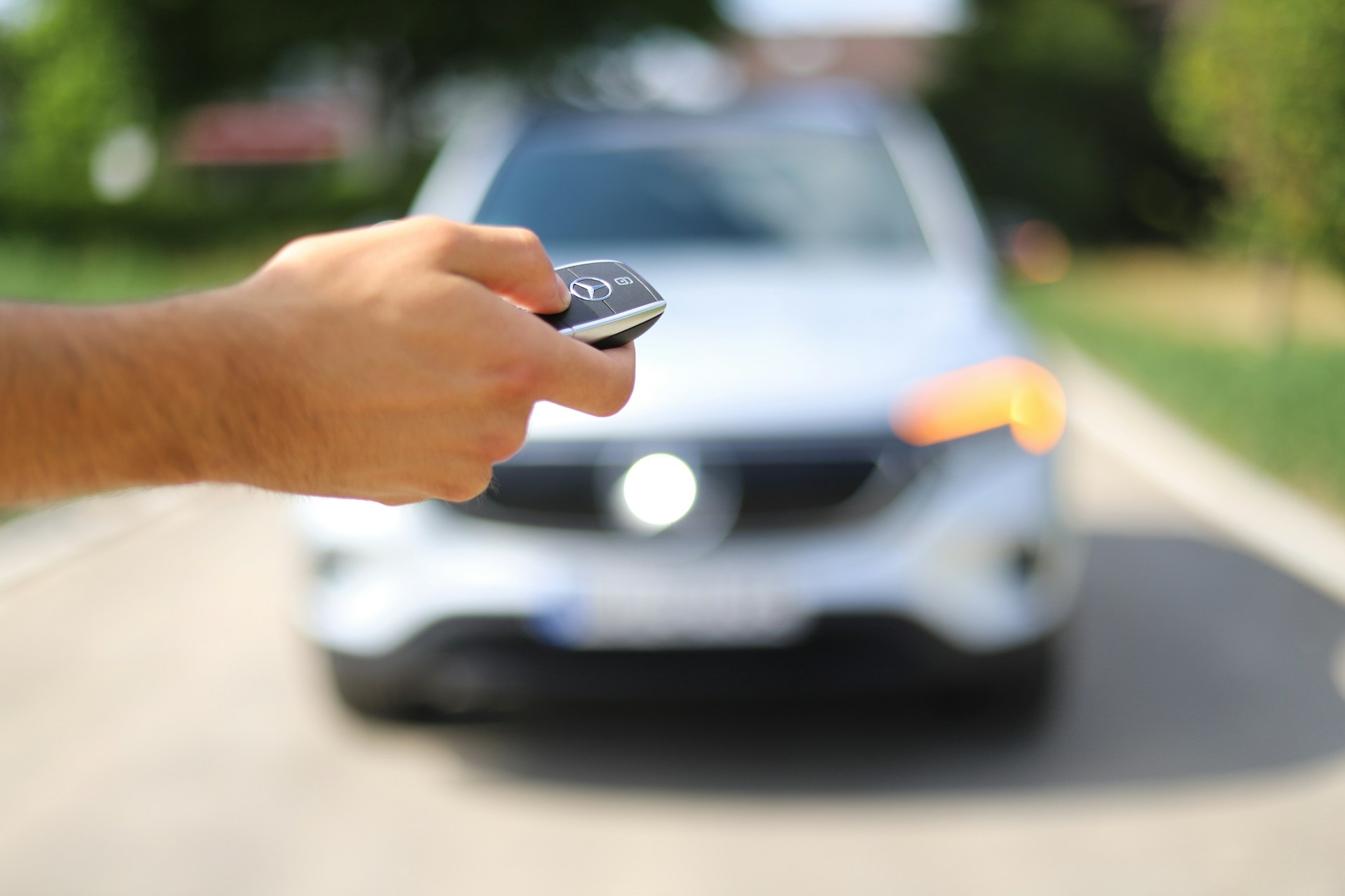 How to Save on Airport Parking: £200+ Off Booking Tricks
