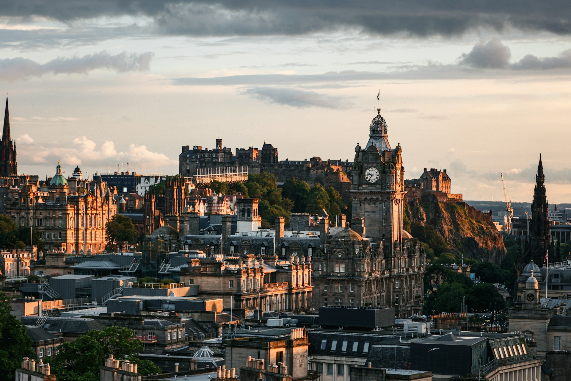 Edinburgh Airport Restaurants & Food Guide